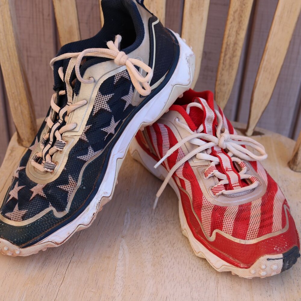 Boombah Commander Mens Running Shoes Sz 10.5 USA Stars & Stripes Red White Blue